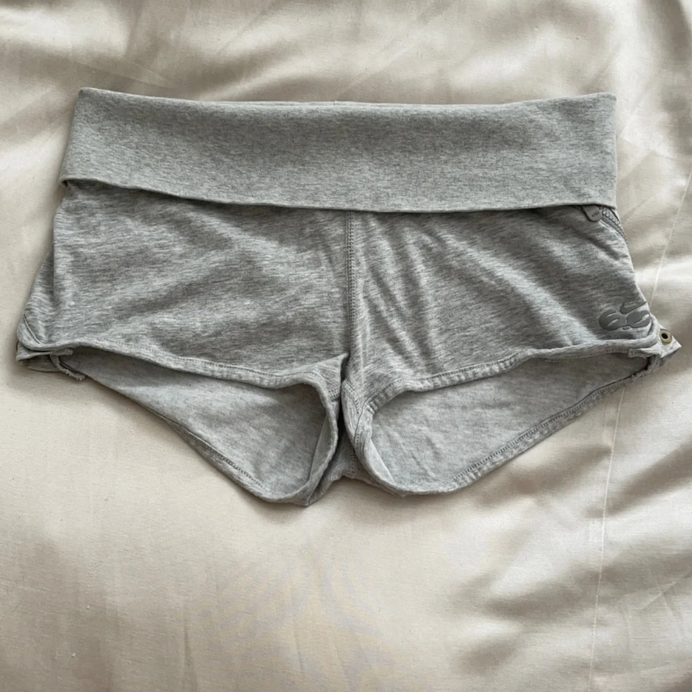 Nike running shorts - Picture 2 of 8
